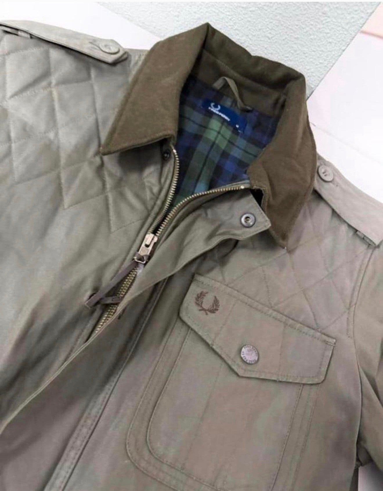 Fred Perry Wax Jacket J4206 – Maat M Als Nieuw Groene Jas, Kleding | Heren, Maat 48/50 (M), M, Ophalen of Verzenden, Zo goed als nieuw