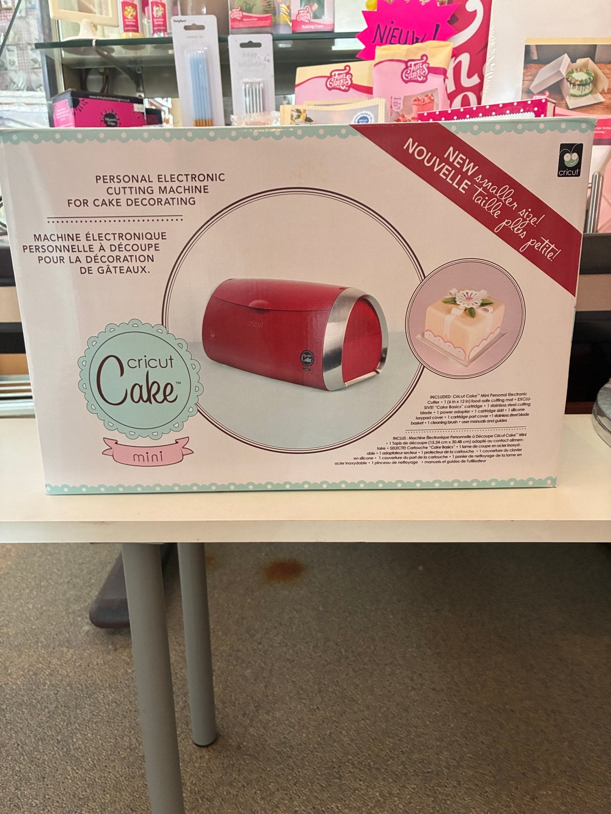 Cricut Cake Mini - Elektronische snijmachine voor taartdecor, Ophalen of Verzenden, Gebruikt, Taarten of Cupcakes, Overige typen