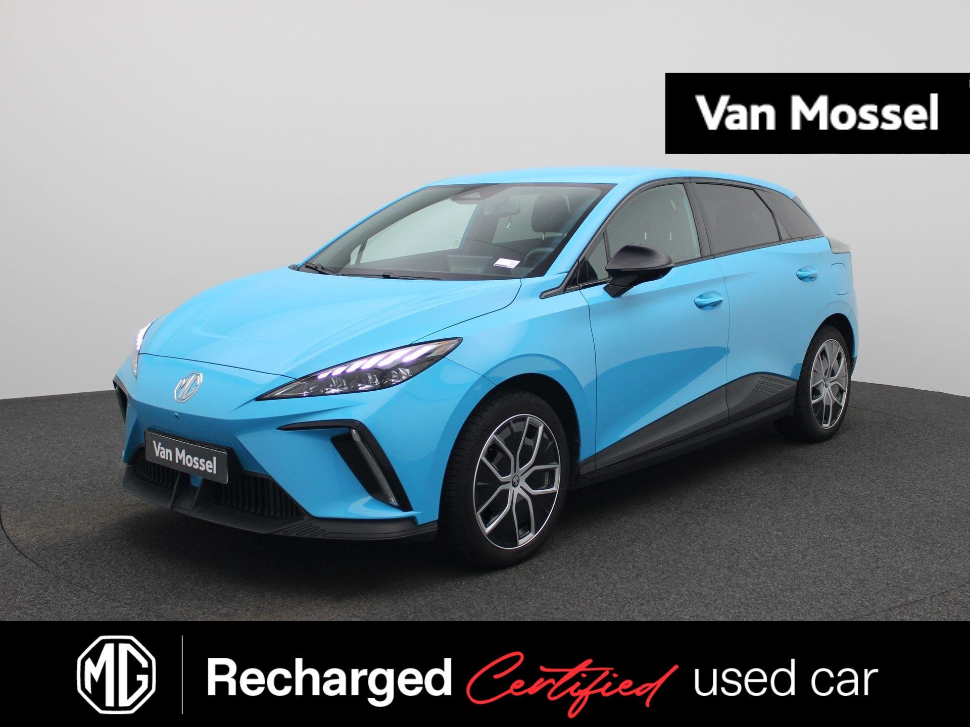 MG 4 64 kWh Luxury | WLTP 435 | Navi | 18"LMV | ACC | ECC |, Auto's, MG, Automaat, Gebruikt, Zwart, 1675 kg