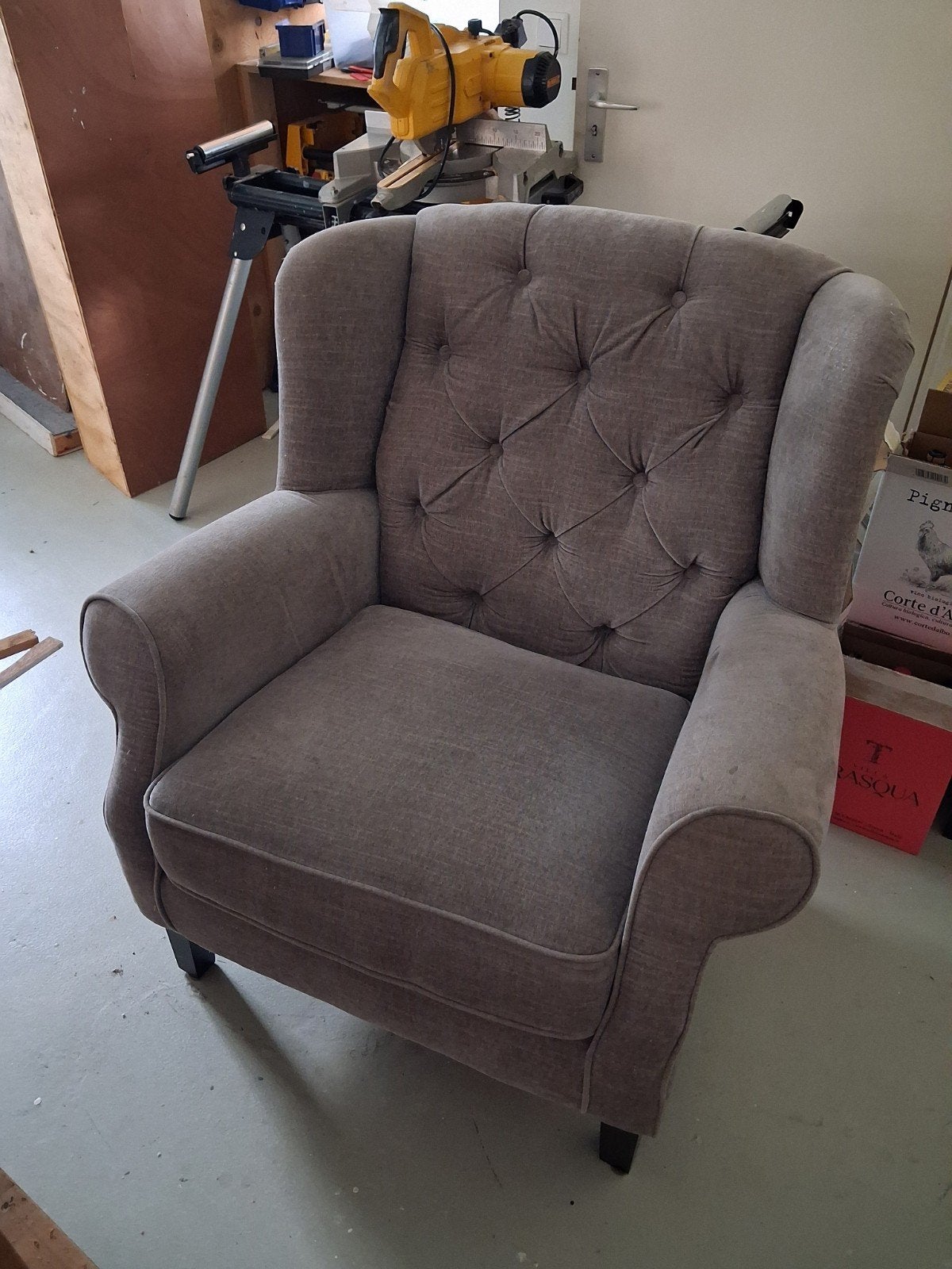 Love seat, Ophalen