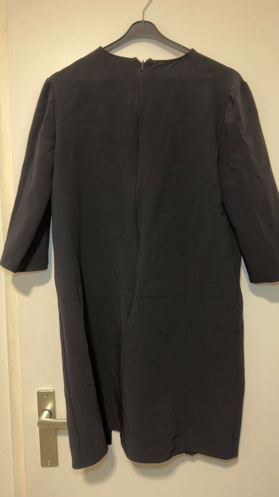 Elisabetta Franchi Zwarte Jurk met Transparant Detail, Zwart, Maat 42/44 (L), Ophalen of Verzenden, Zo goed als nieuw