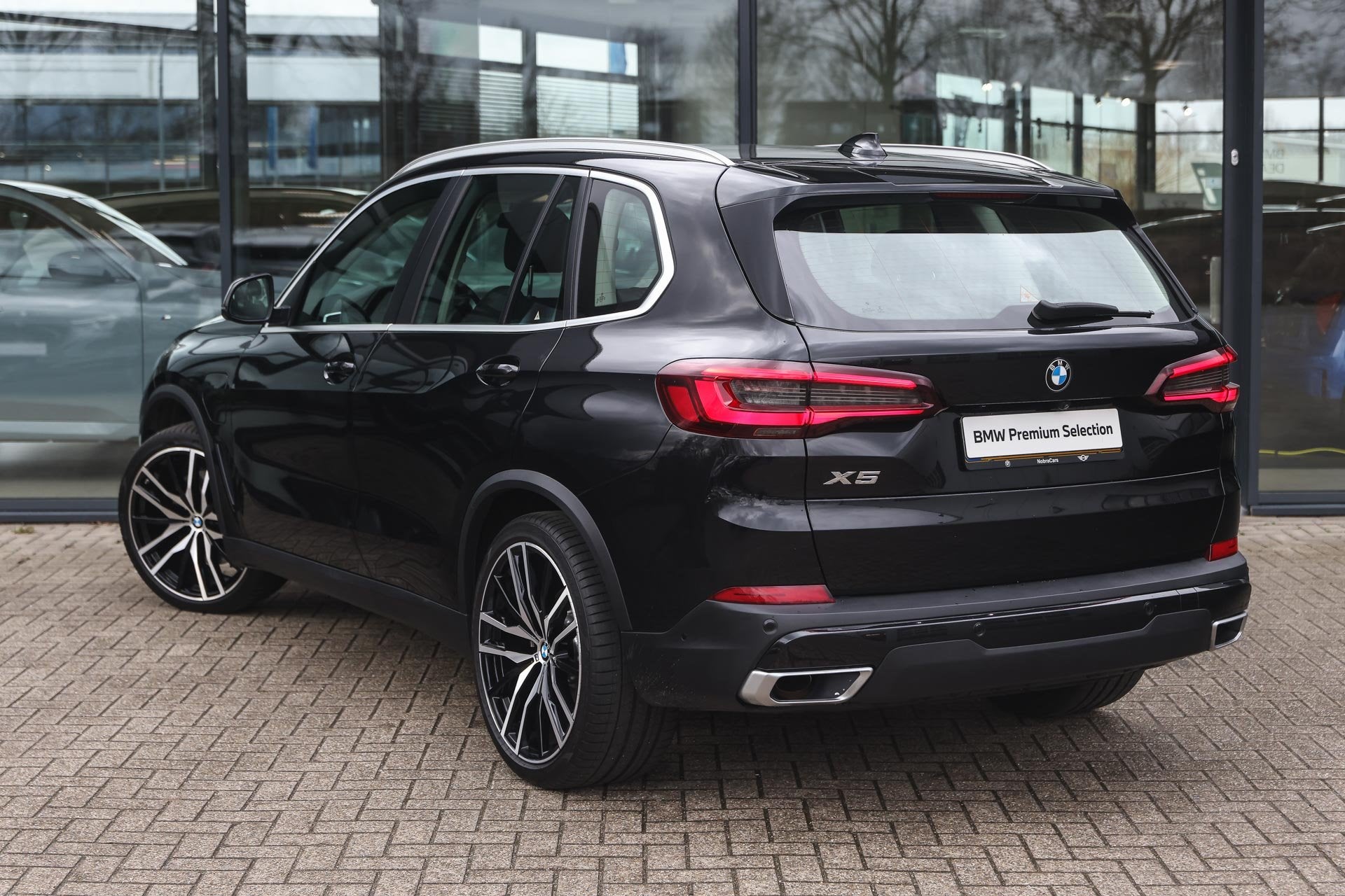 BMW X5 xDrive45e Executive Automaat 22 inch Sportstoelen / A, Gebruikt, 394 pk, Met garantie (alle), Zwart