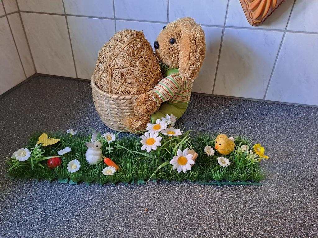 Paasdeco paashaas met ei van stro, Diversen, Pasen, Ophalen of Verzenden, Zo goed als nieuw, N.v.t, N.v.t