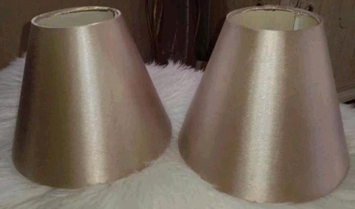 2 Goud/Bronskleurige lampenkapjes.2 voor €20,00 samen!, Huis en Inrichting, Lampen | Lampenkappen, Zo goed als nieuw, Minder dan 25 cm
