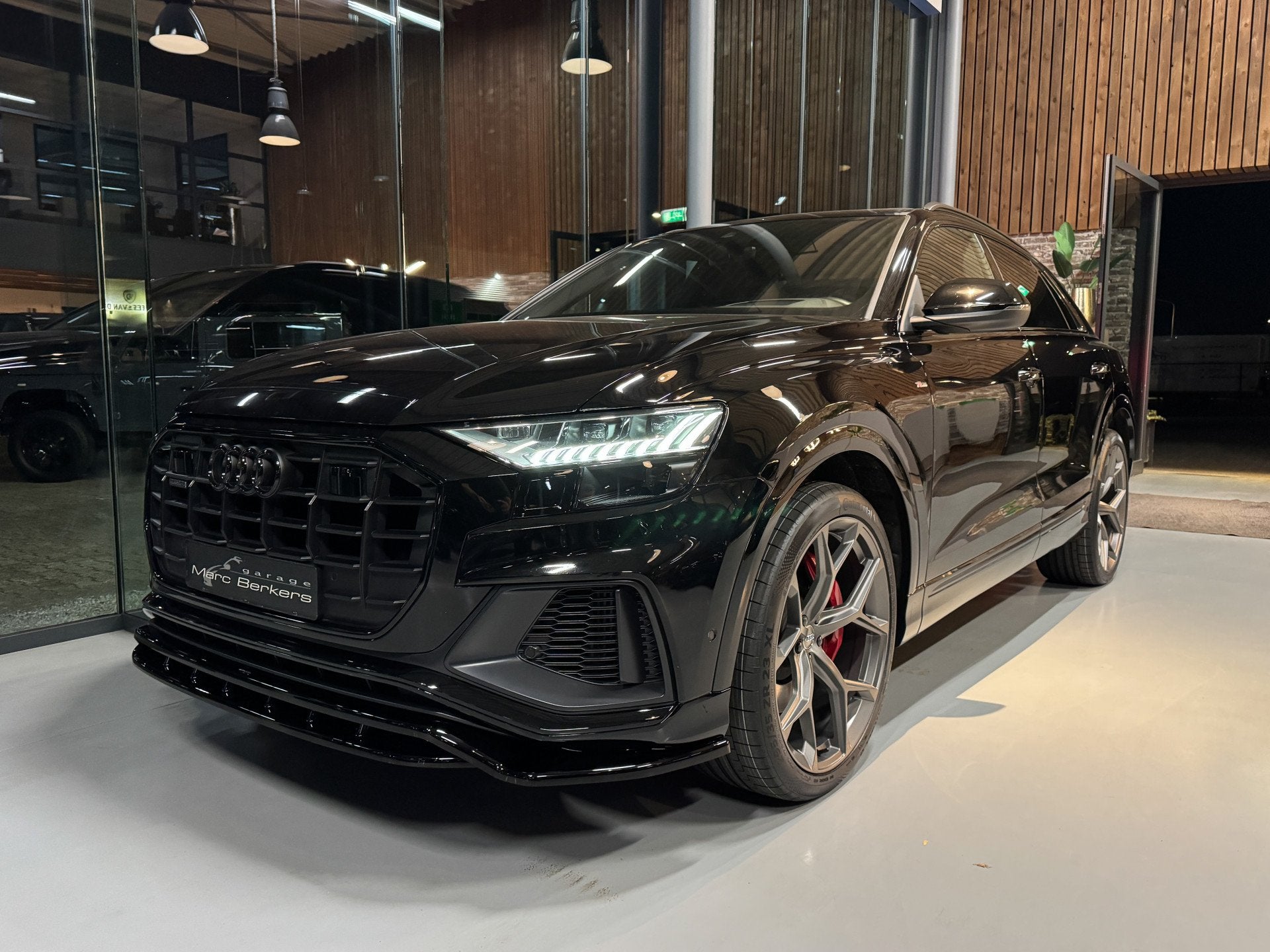Audi Q8 60 TFSI e S-Competition pack, 23", Pano, B&O, Trekha, Automaat, 2995 cc, Zwart, Leder