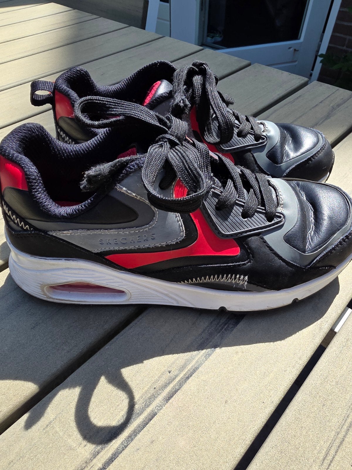 Skechers sneakers zwart/rood, maat 34, Schoenen, Jongen, Skechers, Ophalen of Verzenden