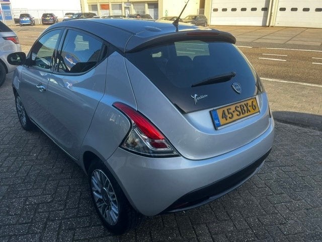 Lancia Ypsilon 0.9 TwinAir Platinum nap, Auto's, Voorwielaandrijving, 86 pk, Gebruikt, Leder en Stof