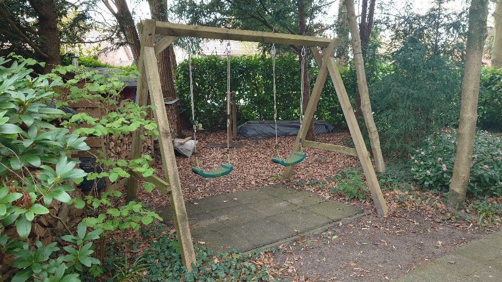 Stevige houten schommel, twee persoons, met grondankers, Kinderen en Baby's, Speelgoed | Buiten | Speeltoestellen, Gebruikt, Schommel