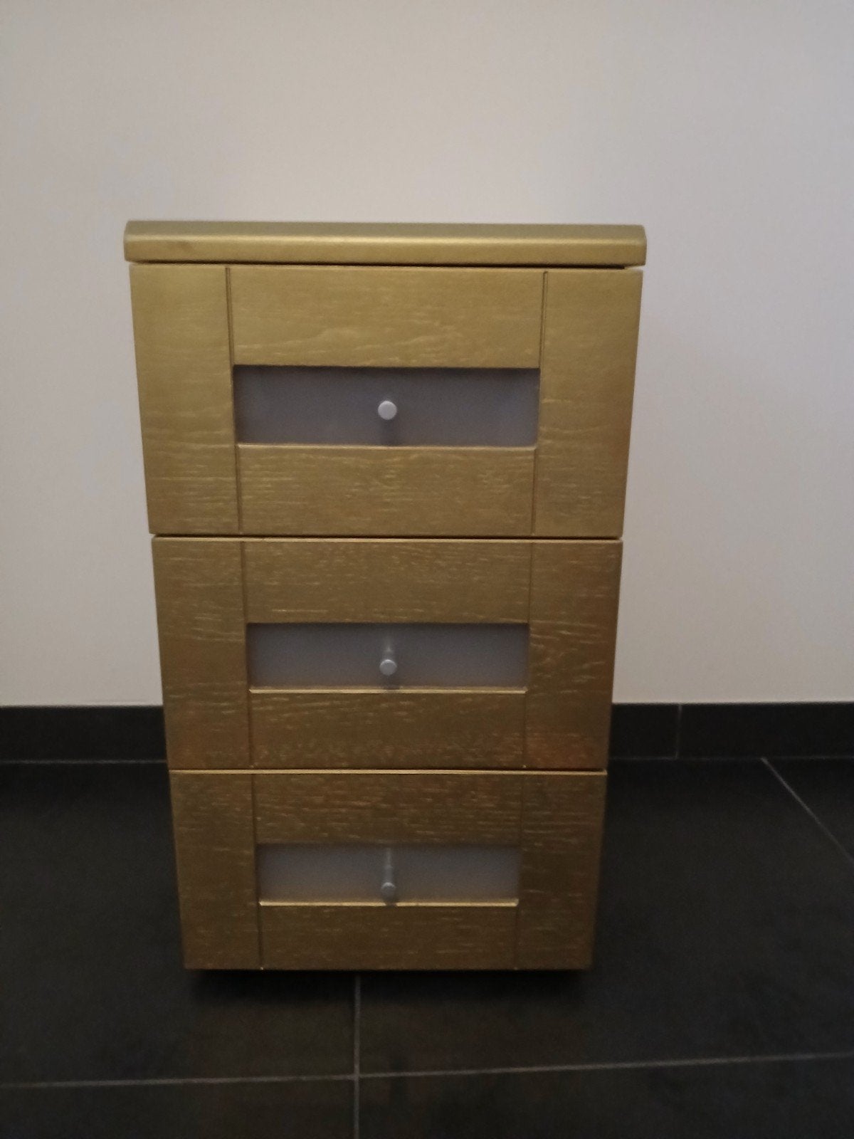 Gouden ladekastje met 3 laden, Ophalen, Minder dan 50 cm, Zo goed als nieuw, 3 of 4 laden