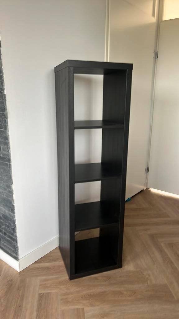 Mooie 4 vakken Kallax kast, 1 jaar oud, wandhangend gebruikt, Ophalen, Met plank(en), Minder dan 50 cm, 100 tot 150 cm