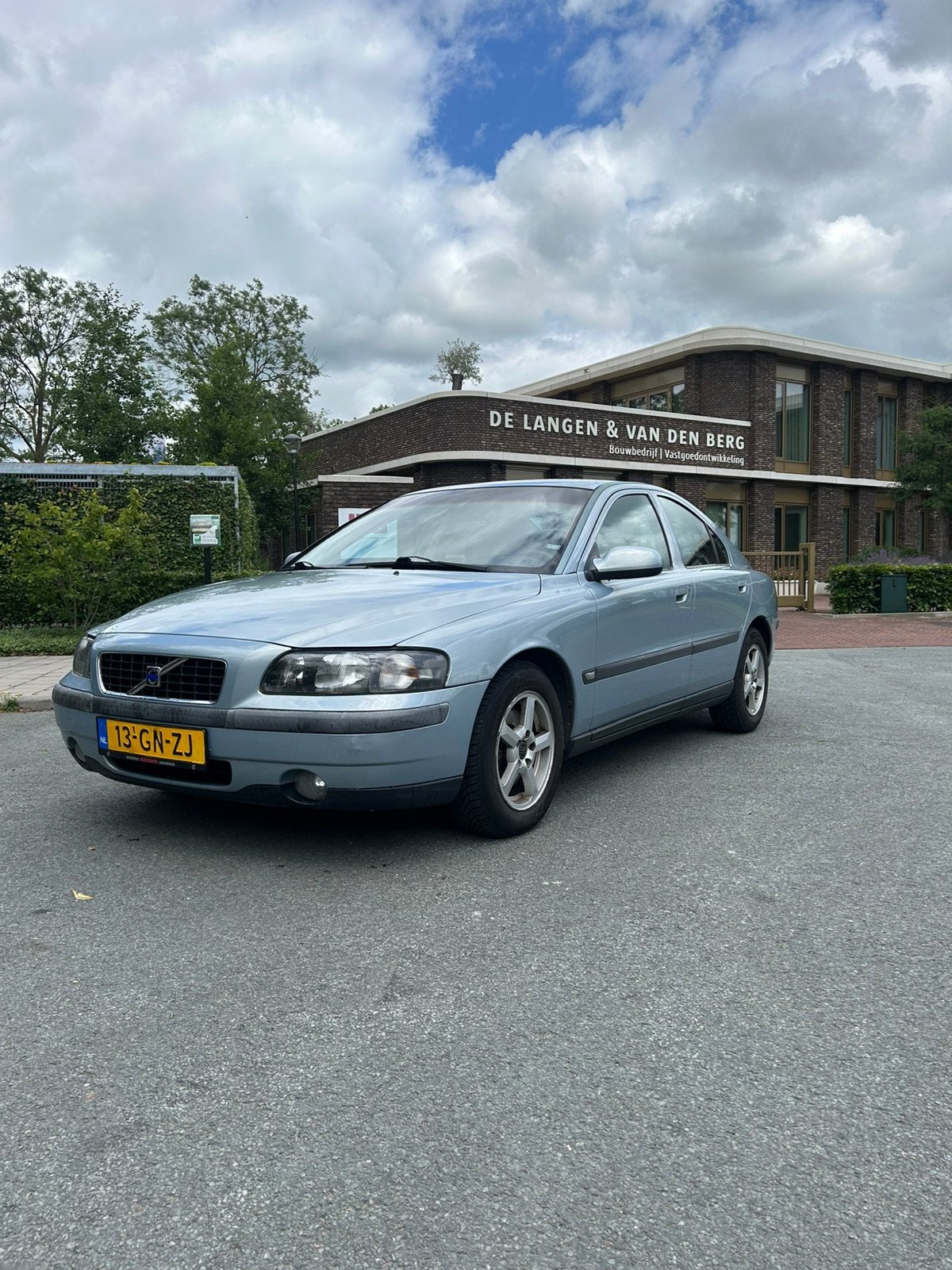 Volvo S60 2.4 140PK 2001 Grijs, volledig onderhouden., Auto's, Volvo, Voorwielaandrijving, S60, Particulier, Sedan