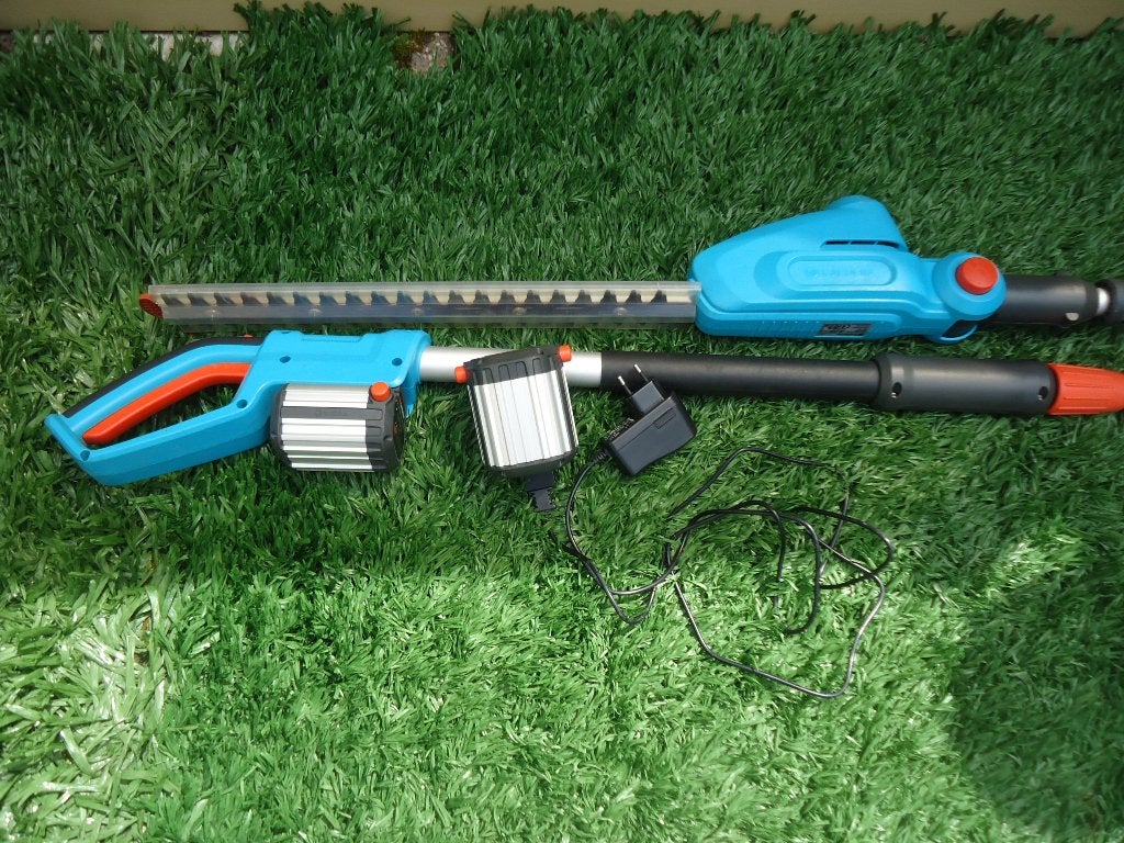 GARDENA Telescoop Heggenschaar 2 Accu's+Oplader Als nieuw., Tuin en Terras, Ophalen of Verzenden, Zo goed als nieuw, Accu, Gardena