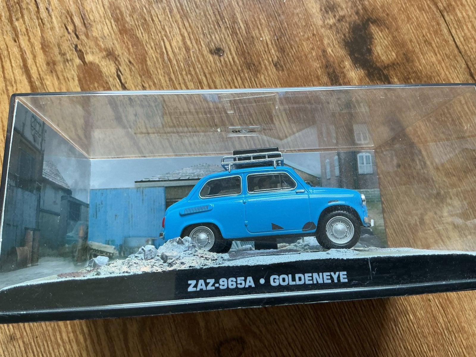 ZAZ-965A 'Goldeneye' modelauto, Ophalen, Zo goed als nieuw, Auto, Overige merken