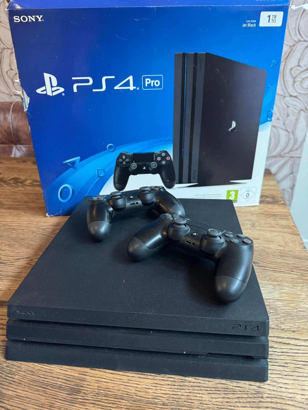 Playstation 4pro 1tb, 2 consoles en 14 spellen, Spelcomputers en Games, Ophalen, Met games, Met 2 controllers, Zo goed als nieuw