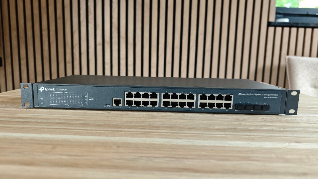 TP-Link TL-SG3428 JetStream Gigabit Managed Switch, Computers en Software, Netwerk switches, Ophalen, Gebruikt