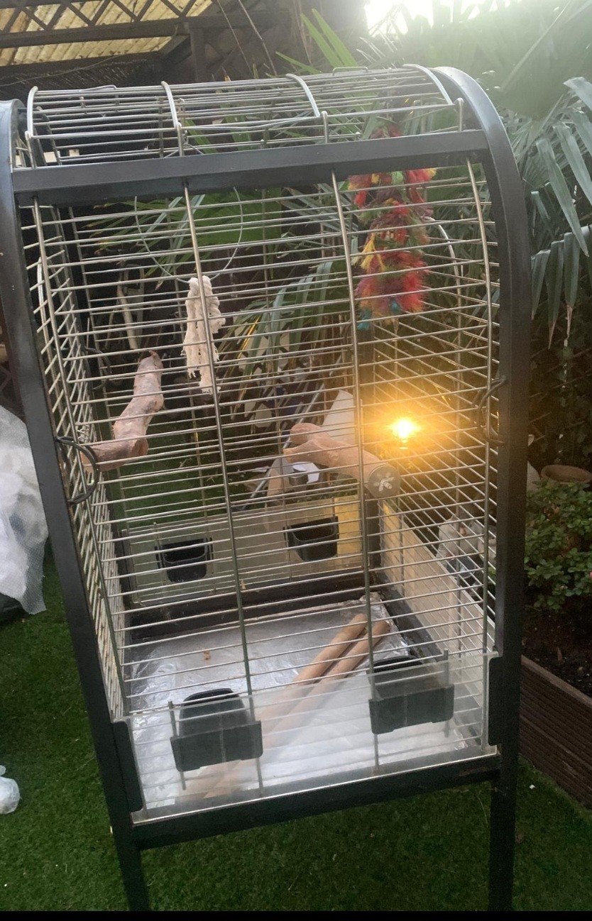 Grote vogelkooi op standaard met wieltjes – zwart/zilverGrot, Ophalen, Metaal, Vogelkooi