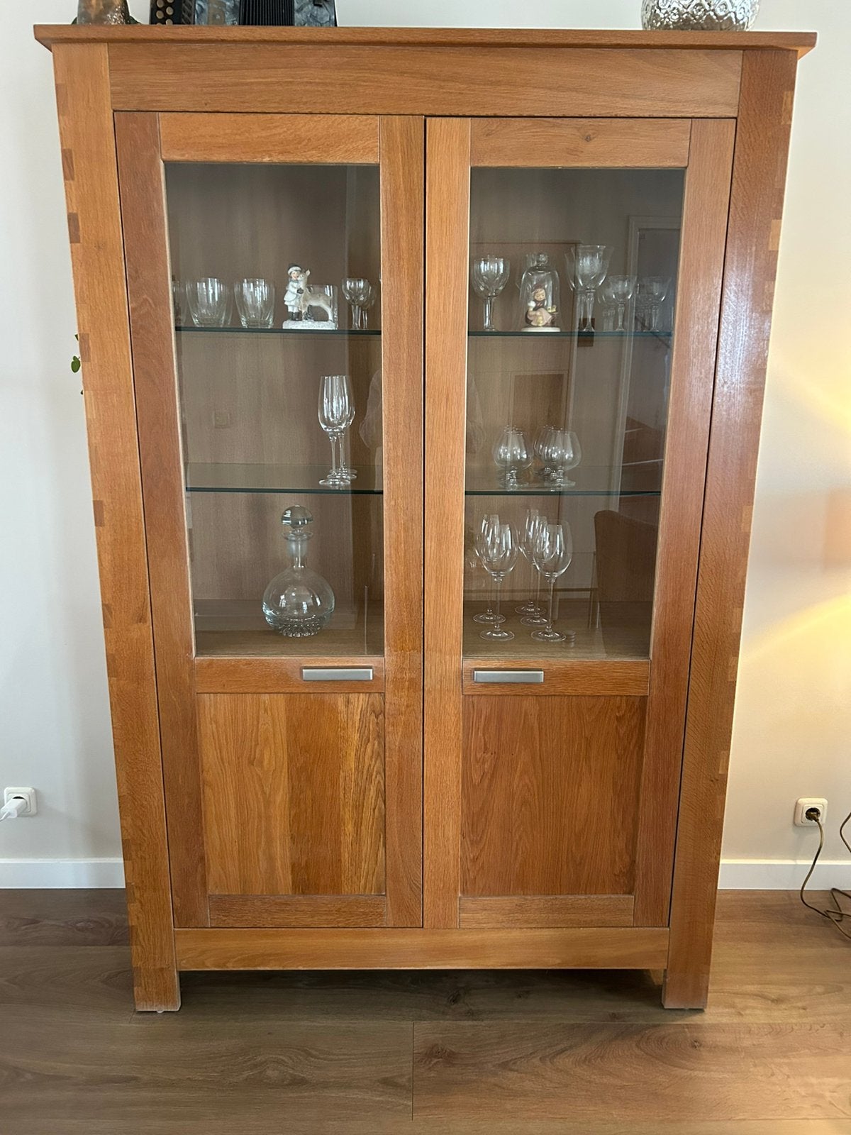 Eiken houten vitrine kast, Ophalen, 100 tot 150 cm, Tijdloos, past zowel bij modern als klassiek, Eikenhout