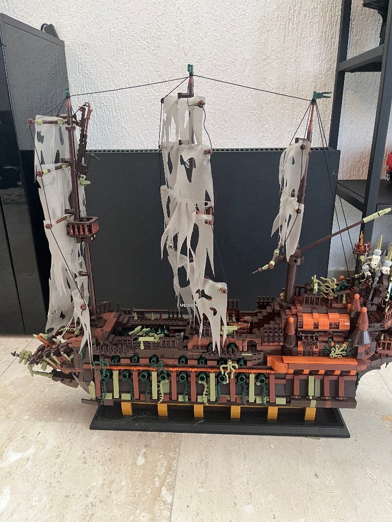 Foto 14 van Diverse bouwmodellen (o.a. LEGO) - Gebouwd