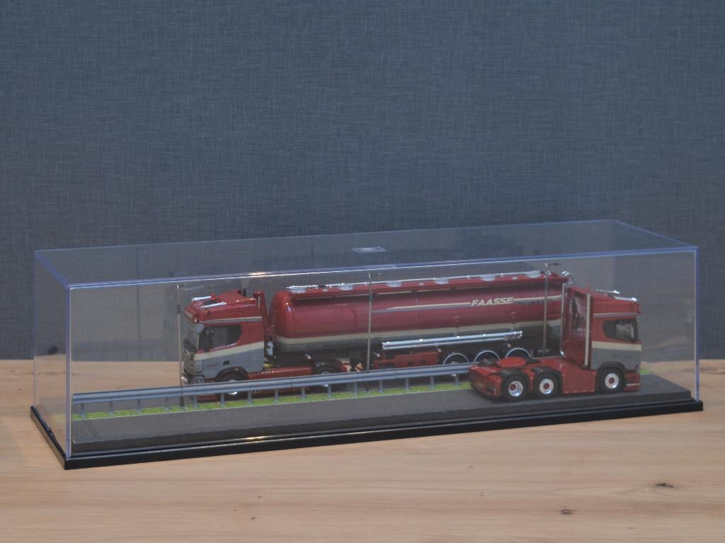 Dioramavitrine snelweg met verlichting (50x15x15cm), Ophalen of Verzenden, Nieuw, Bus of Vrachtwagen, Tekno