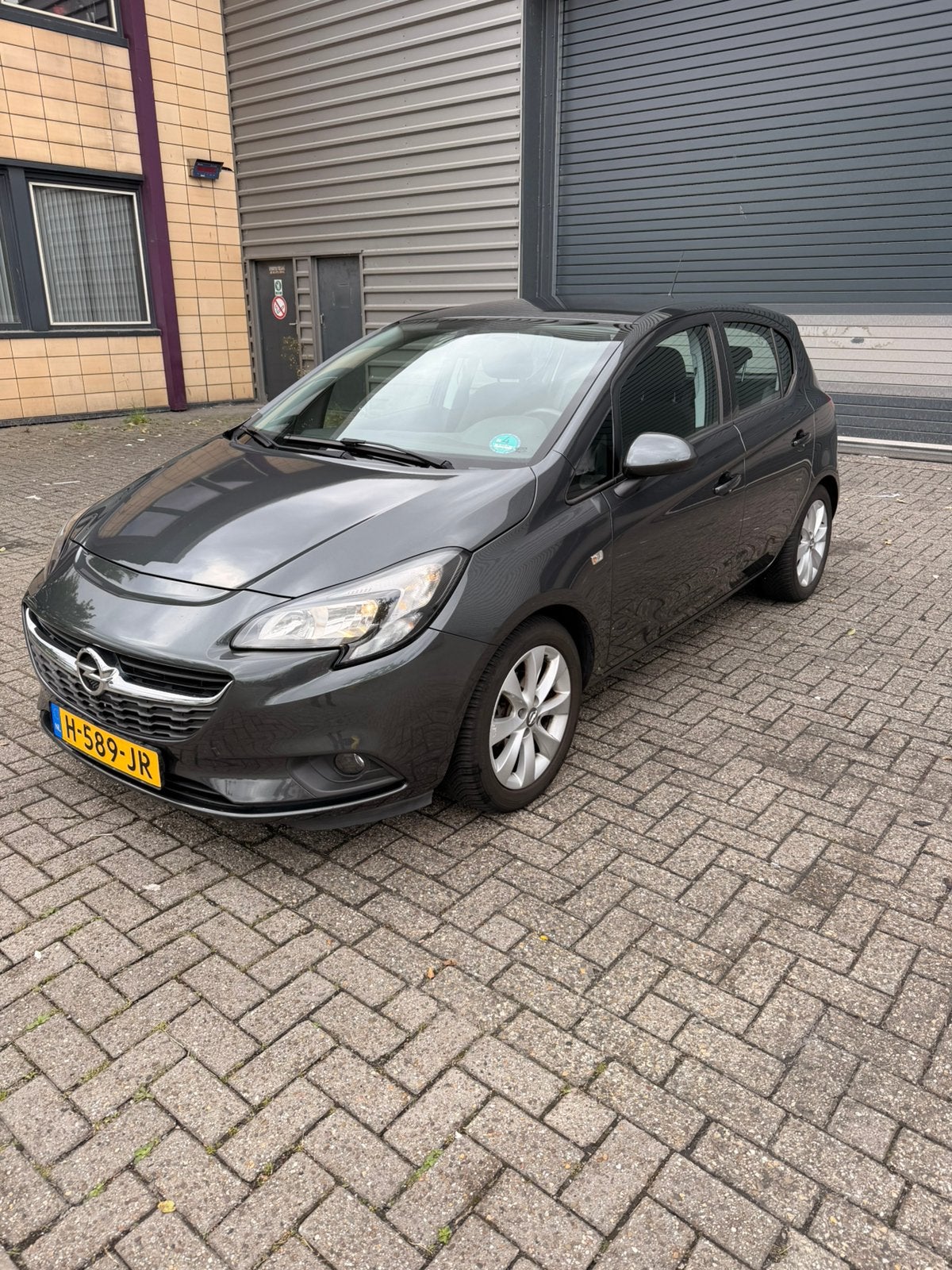 Opel Corsa 1.4 90pk 5d 2018 Grijs, Auto's, Opel, Voorwielaandrijving, 4 cilinders, USB, 49 €/maand