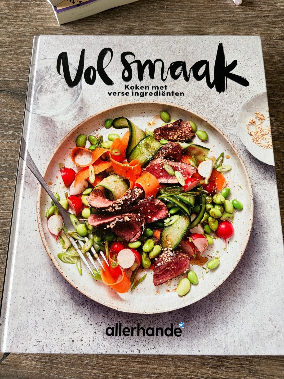 Vol Smaak: Koken met Verse Ingrediënten - Allerhande, Hoofdgerechten, Ophalen of Verzenden, Zo goed als nieuw, Gezond koken