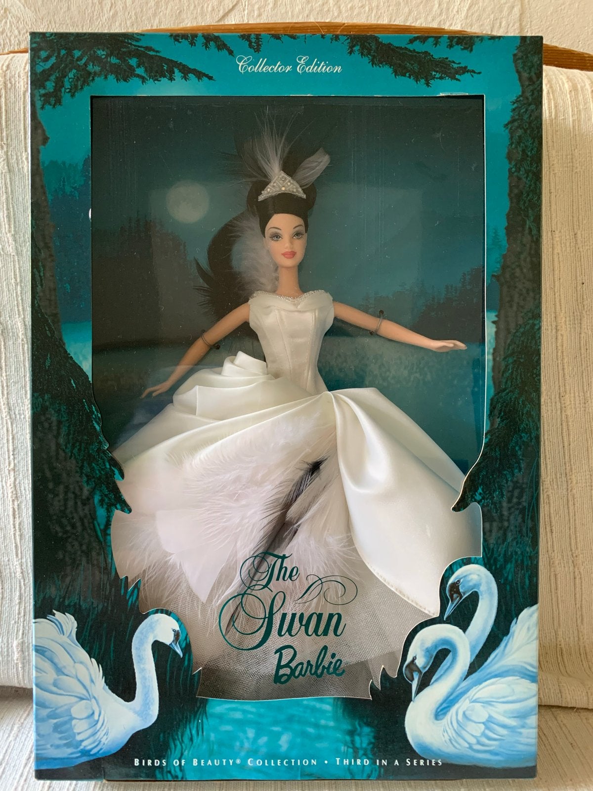 The Swan Barbie - Collector Edition met Certificaat, Kinderen en Baby's, Speelgoed | Poppen, Ophalen of Verzenden, Zo goed als nieuw