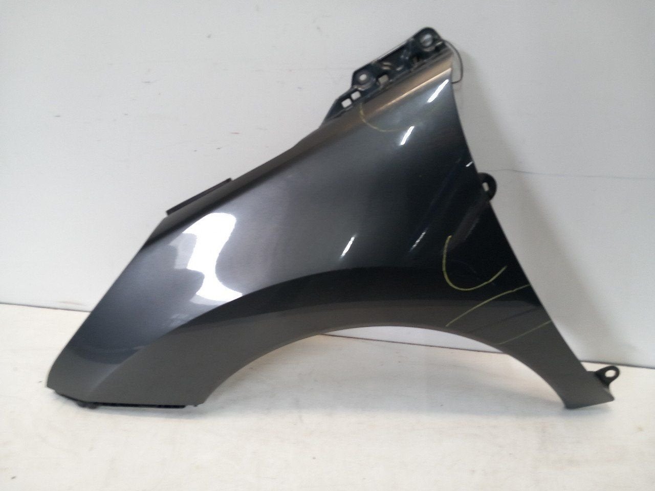 Voorscherm links Peugeot 3008, Onderdelen@venauto.nl, Van der Ven Autorecycling B.V., Gebruikt, Ettenseweg 76, 4706 PB Roosendaal, The Netherlands