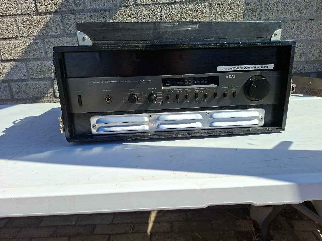 zware versterker akai am-u22 in koffer, Ophalen of Verzenden, Refurbished, Minder dan 60 watt, Overige merken