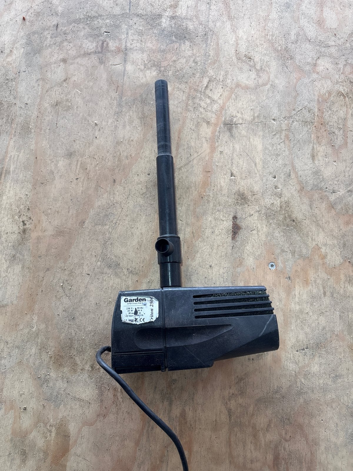 Vijverpomp 35W 2500 l/uur - Garden Triton 2500, Ophalen, Gebruikt, Vijverpomp