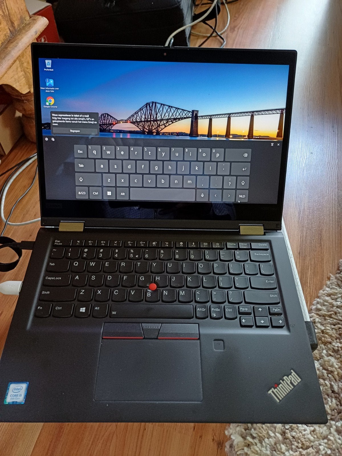 Lenovo ThinkPad X390 Yoga met adapter, Computers en Software, Windows Laptops, Gebruikt, Intel Core i5-8265U, 2 tot 3 Ghz, Qwerty