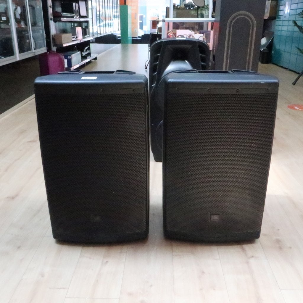 JBL EON 615 Actieve 15 inch Fullrange Luidsprekers, JBL, Zo goed als nieuw, Support@jbl.com, 400 Atlantic Street
Stamford, CT 06901
USA