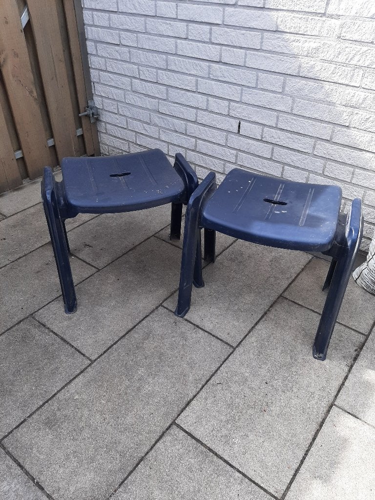 2 blauwe krukjes, Tuin en Terras, Kunststof, Gebruikt, Hocker, Ophalen