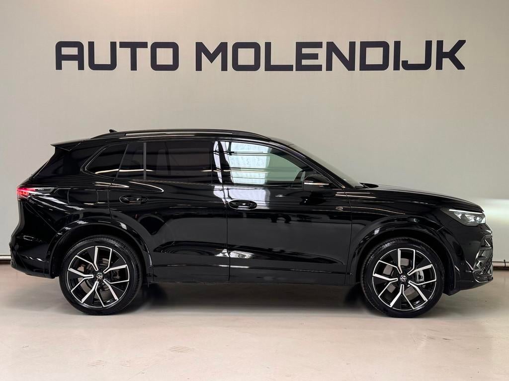 Volkswagen Tiguan 1.5 e-Hybrid R-Line Black / 20 inch / 5jr, Zwart, Leder en Stof, Zwart, Bedrijf