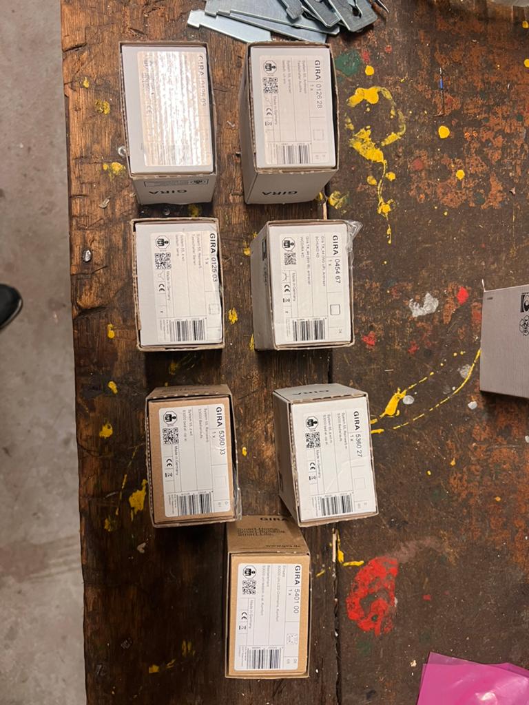 Gira dimmers en schakelaars, Ophalen of Verzenden, Nieuw, Schakelaar