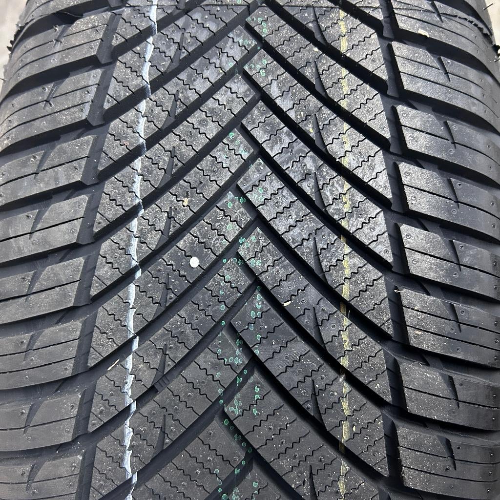 mooie 17 inch originele velgen + banden Mercedes Vito Viano, Auto-onderdelen, Banden en Velgen, Velg(en), 17 inch, Ophalen of Verzenden
