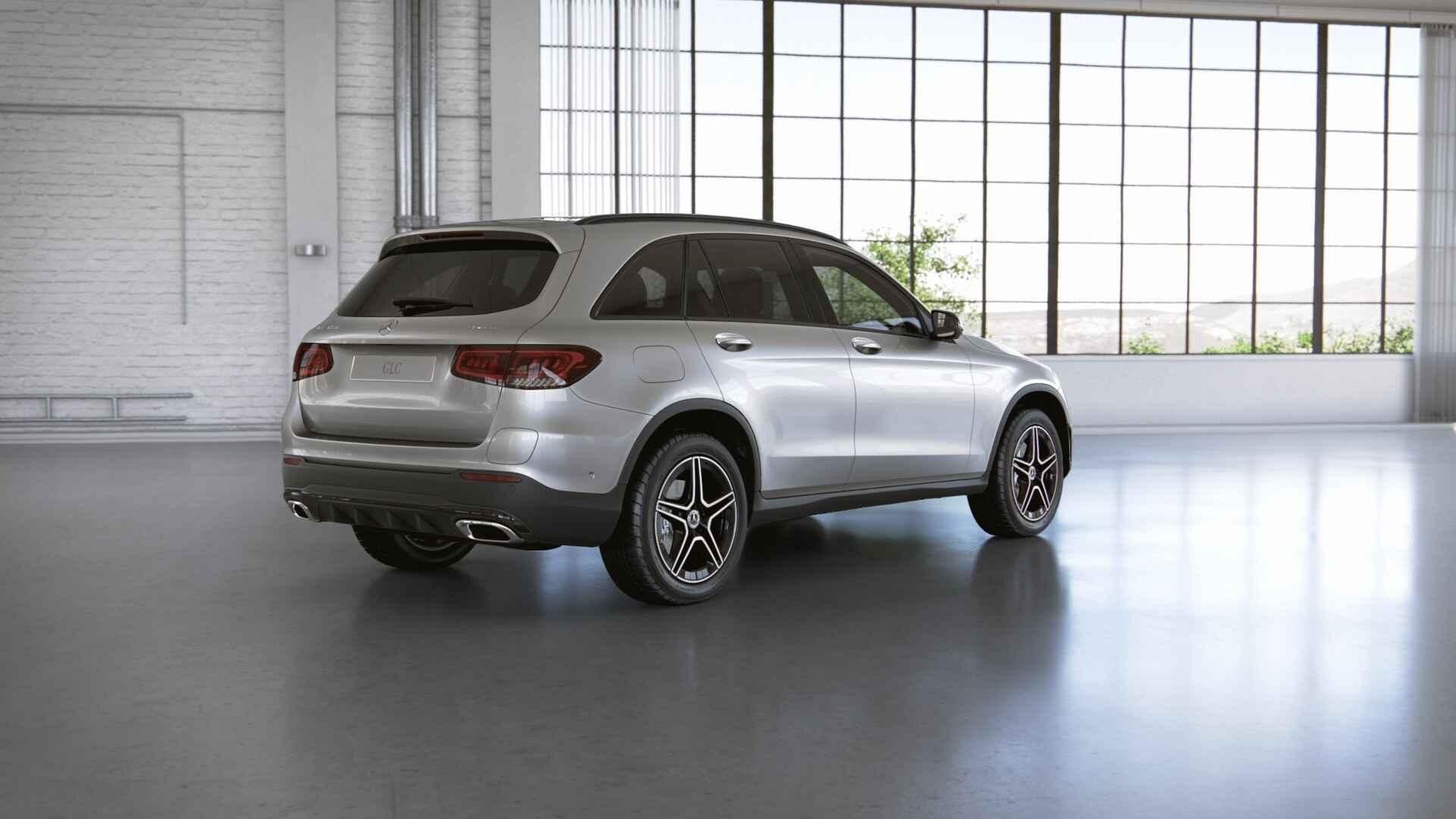 Mercedes-Benz GLC-klasse 300e 4MATIC AMG Line | Panoramadak, Automaat, Dealer onderhouden, 4 cilinders, 2000 kg