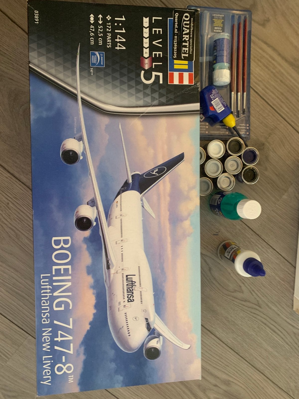 Boeing 747 compleet met verf/lijm, 1:144 tot 1:200, Nieuw, Vliegtuig, Ophalen