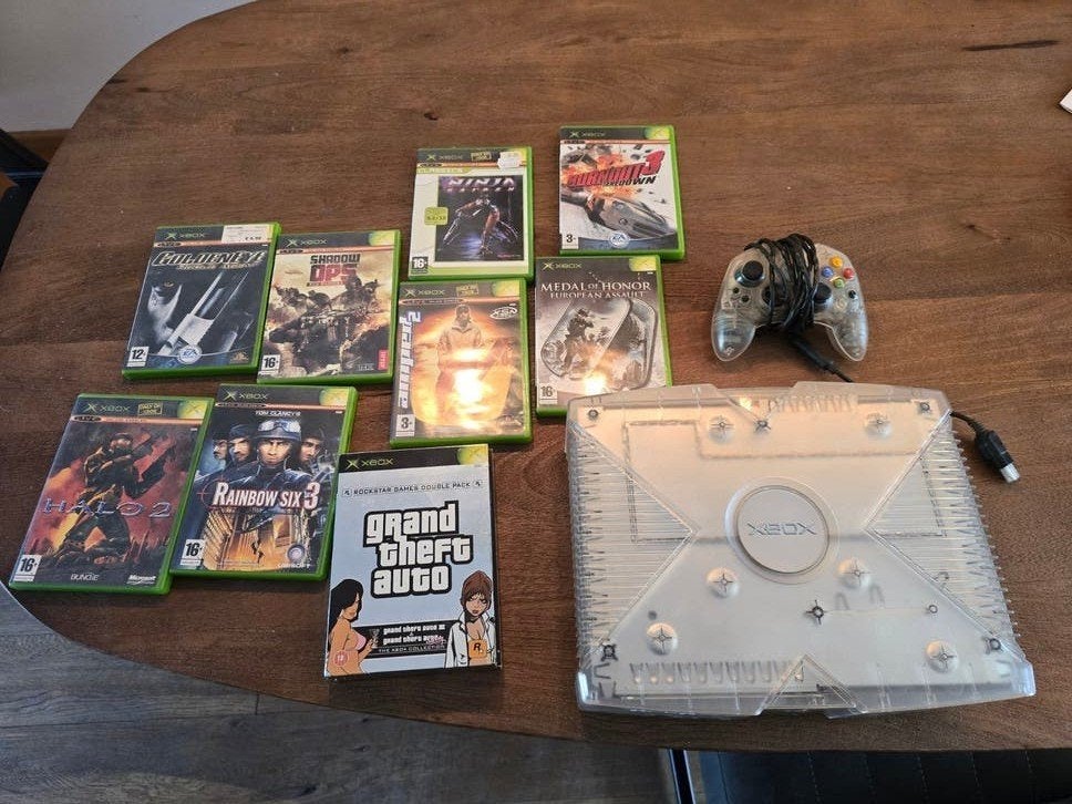 Xbox Original Limited edition crystal  met 10 spellen, Ophalen, Gebruikt, Overige genres, 2 spelers