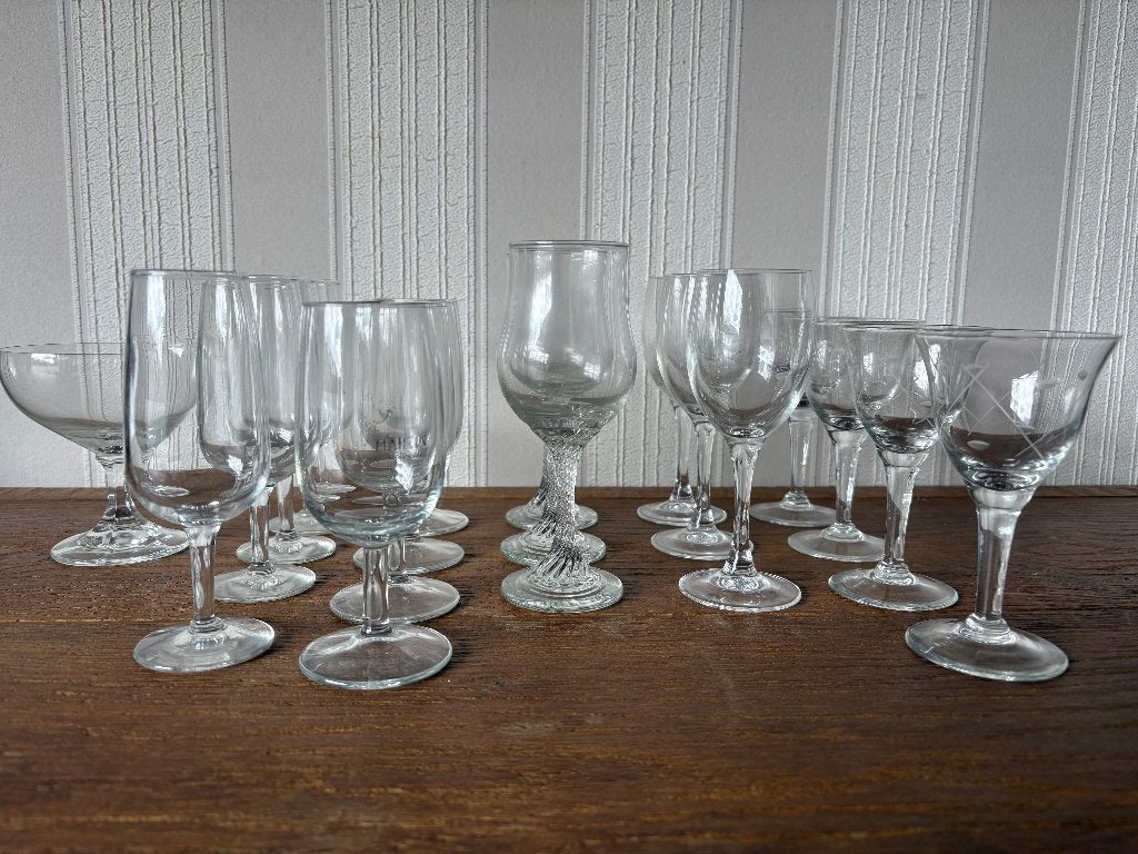 Mix Glaswerk (19 stuks) • Rémy Martin, Geëtst Glas & Retro, Ophalen of Verzenden, Zo goed als nieuw, Overige typen