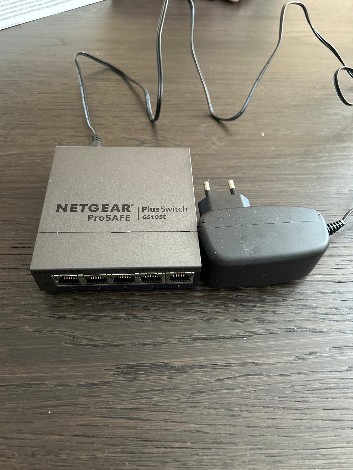 NETGEAR ProSAFE GS105E Plus Switch - 5 Gigabit poorten, Computers en Software, Ophalen of Verzenden, Zo goed als nieuw