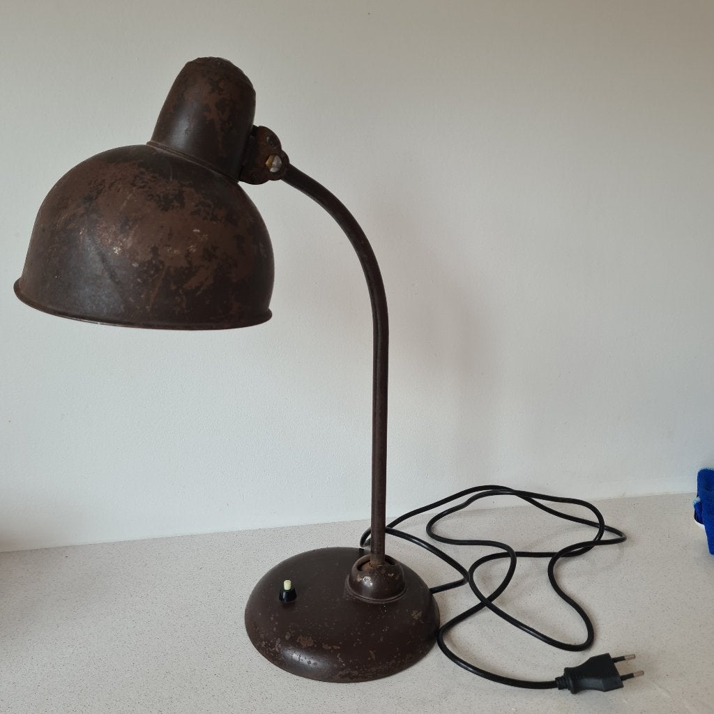 Vintage Kaiser Idell Bauhaus tafellamp jaren 30 model 6556, Bureaulamp, Gebruikt, Overige merken, Vintage