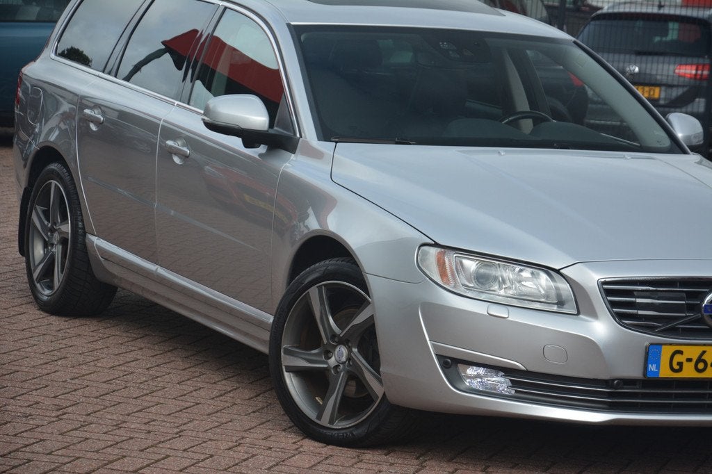 Volvo V70 2.0 D4 Summum | Navigatie | Memory-seats | Xenon |, Auto's, Volvo, Euro 6, 4 cilinders, Diesel, 22 km/l