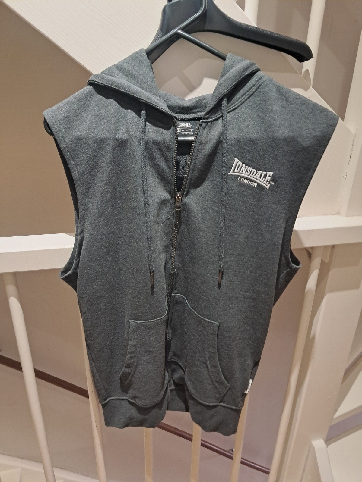 Lonsdale Training vest Grijs Maat s/m, Lonsdale, Ophalen of Verzenden, Zo goed als nieuw, Grijs