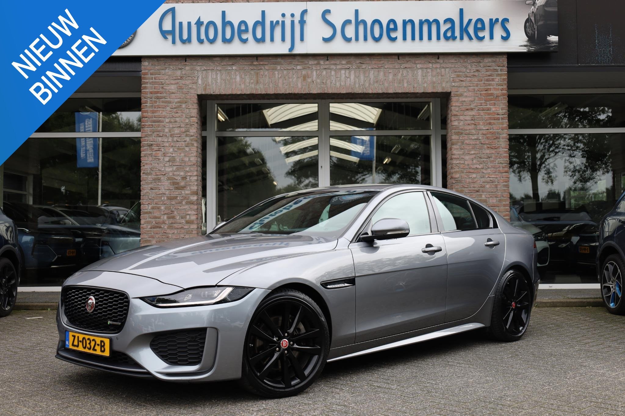 Jaguar XE 2.0 P250 HSE R-Dynamic STOELVERW. MEMORY CAMERA CA, Auto's, Automaat, Achterwielaandrijving, 4 cilinders, Bedrijf