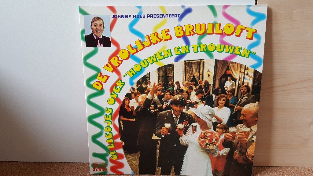 DE VROLIJKE BRUILOFT LIEDJES OVER HOUWEN, TROUWEN - (2 LP's), Ophalen of Verzenden, Zo goed als nieuw, Levenslied of Smartlap