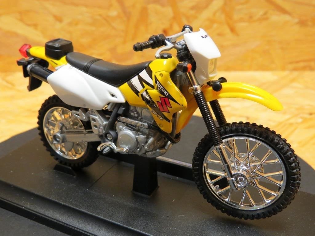 Suzuki DR-Z400S 1:18 12802 Welly, MayCheong, Nieuw, Ophalen of Verzenden, Motor