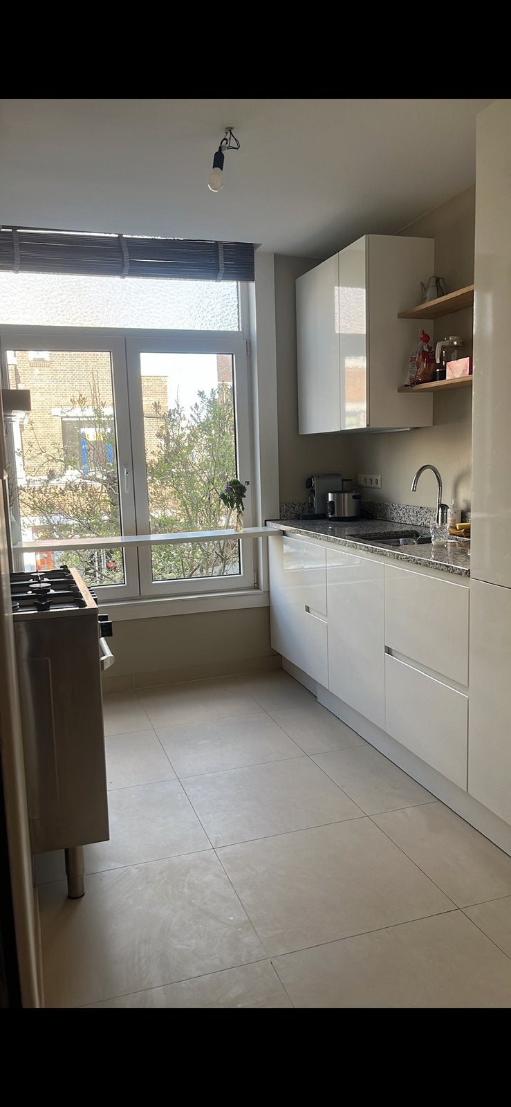Moderne keuken te koop, Huis en Inrichting, Keuken | Complete keukens, Ophalen, Wit, Graniet of Steen, Hoogglans of Gelakt