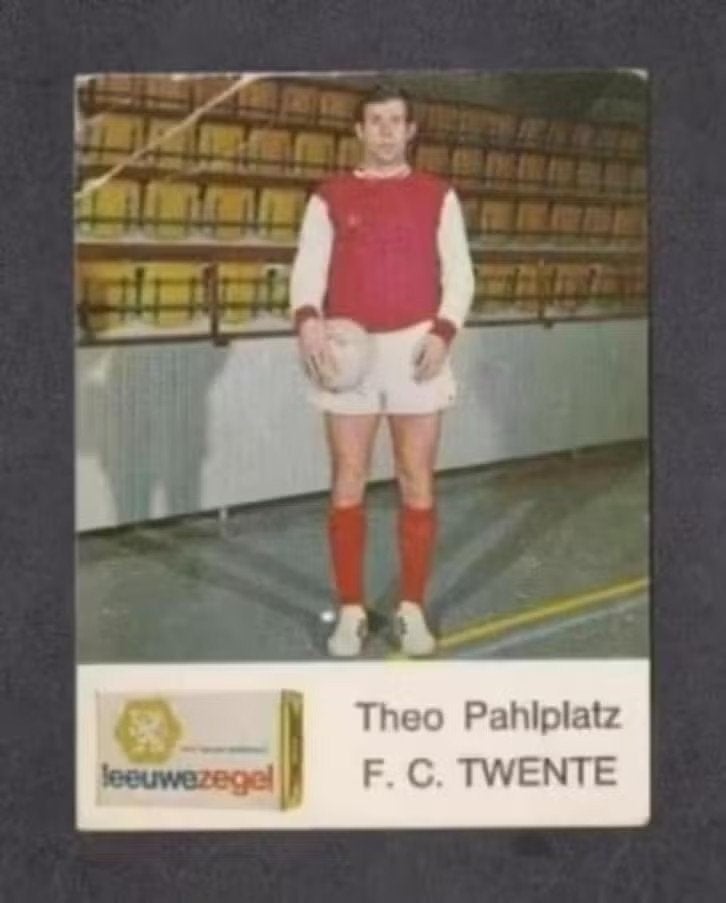 Voetbalplaatje FC Twente Theo Pahlplatz Reclame Leeuwezegel., Ophalen of Verzenden, 1980 tot heden, Ongelopen, Sport en Spel