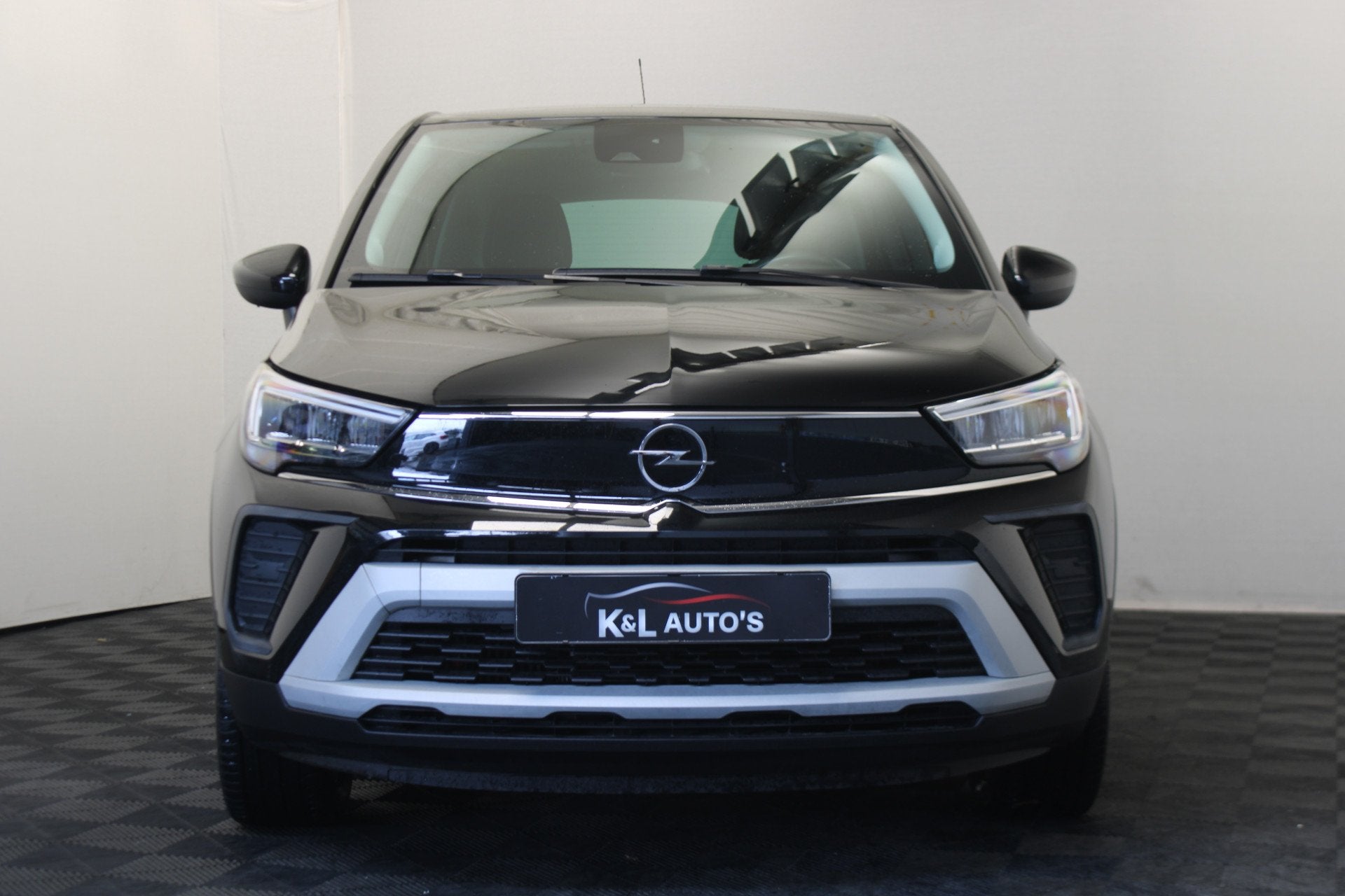 Opel Crossland 1.2 Turbo Edition |Carplay| (bj 2023), Auto's, Gebruikt, 1199 cc, Zwart, Handgeschakeld