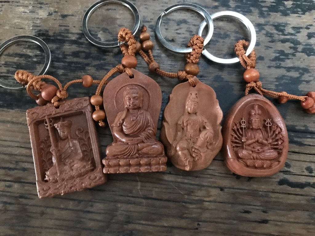 Mooie boeddha houtsnijwerk sleutelhanger hout oosters, Verburgt Vintage, Overige typen, Nieuw, Ophalen of Verzenden